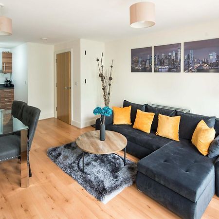 Stylish Apartment Near Central Лондон Екстериор снимка