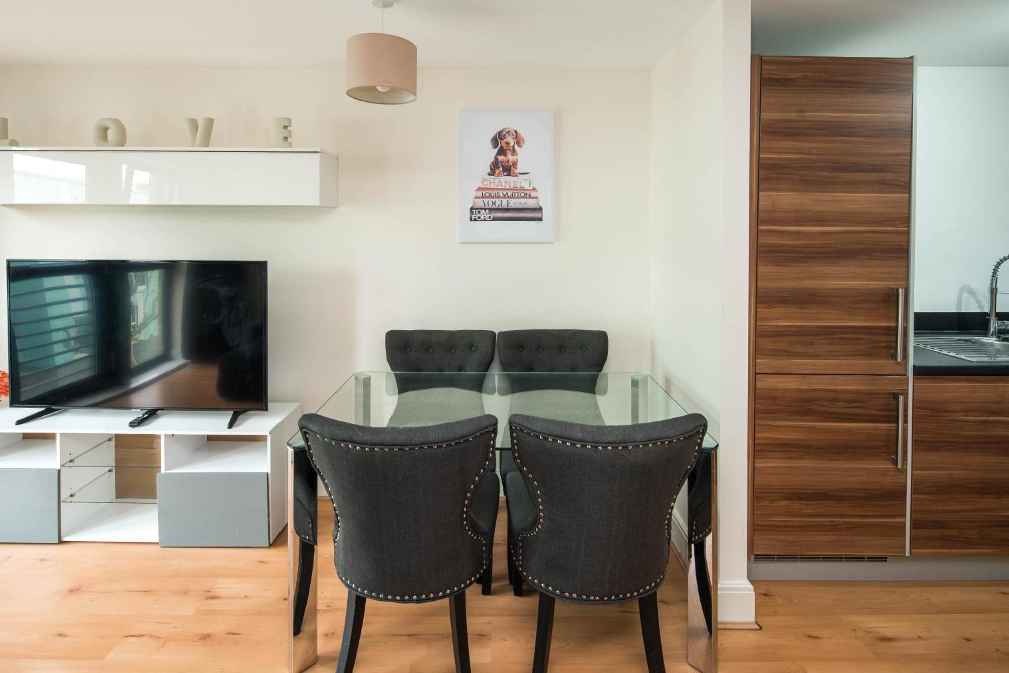 Stylish Apartment Near Central Лондон Екстериор снимка